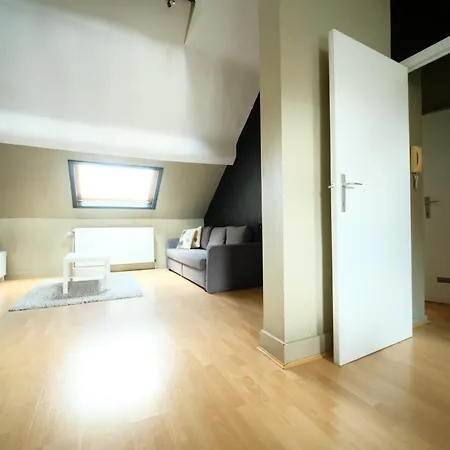 Prestige - Uptown Apartamento *