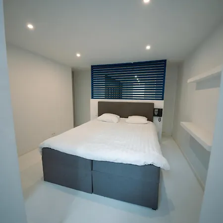 Prestige - Uptown Apartamento
